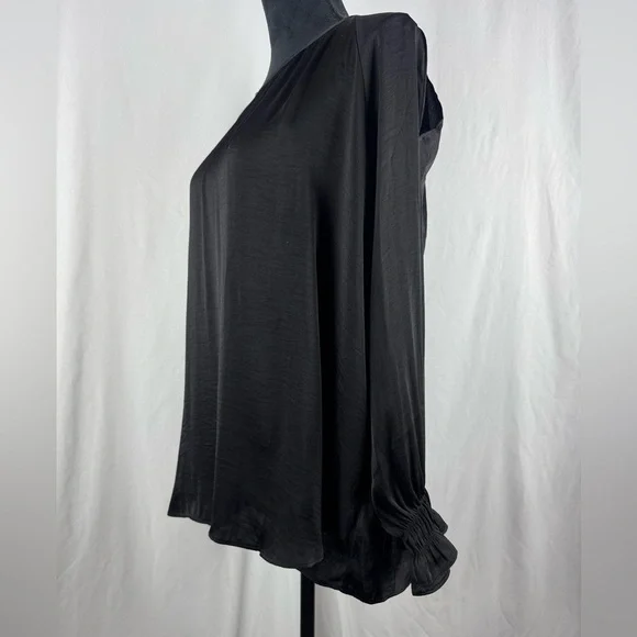 Old Navy Black Cold Shoulder Long Sleeve Blouse - Picture 2 of 6